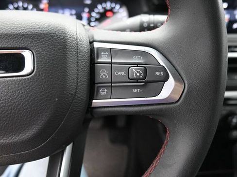 Used 2025 Jeep Compass Trailhawk AWD/4WD image 26