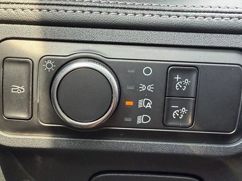 Used 2025 Ford Mustang Premium RWD image 15