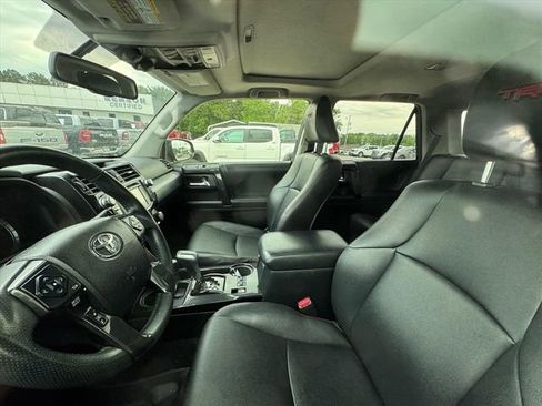 Used 2018 Toyota 4Runner TRD Off-Road Premium AWD/4WD image 8