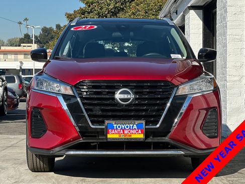 Used 2023 Nissan Kicks SV image 9