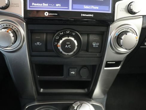 Used 2024 Toyota 4Runner SR5 image 23