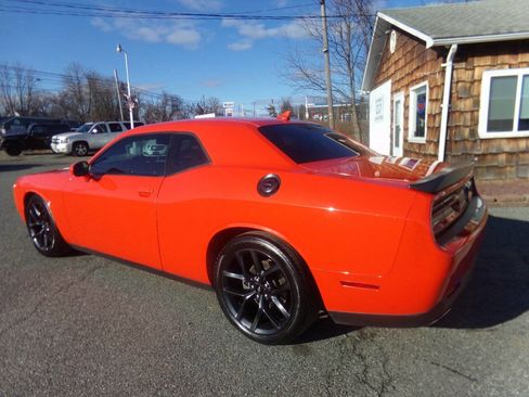 Used 2019 Dodge Challenger GT w/ Blacktop Package image 11