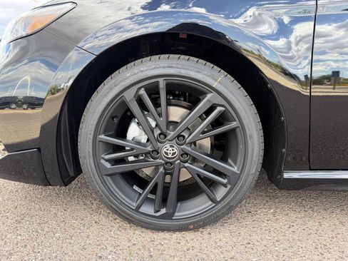 New 2026 Toyota Camry Hybrid AWD/4WD image 33
