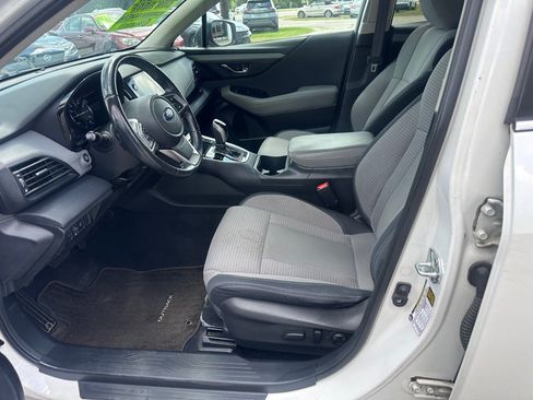 Used 2023 Subaru Outback Premium AWD/4WD image 11