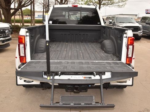 Used 2020 Ford F450 Platinum w/ FX4 Off-Road Package image 39