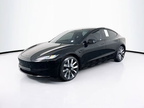 Used 2025 Tesla Model 3 Long Range image 3