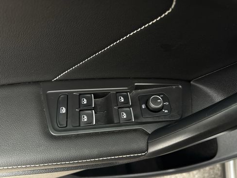 Certified 2022 Volkswagen Tiguan SE image 24