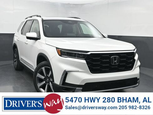 Used 2024 Honda Pilot Elite image 1