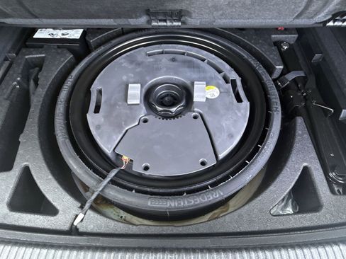 Used 2018 Audi Q5 2.0T Premium Plus w/ Premium Plus Package image 36