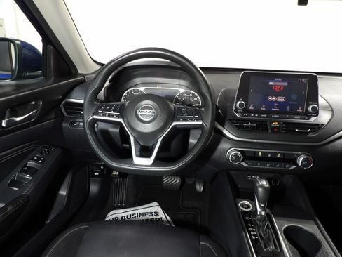 Used 2020 Nissan Altima 2.5 S FWD image 12