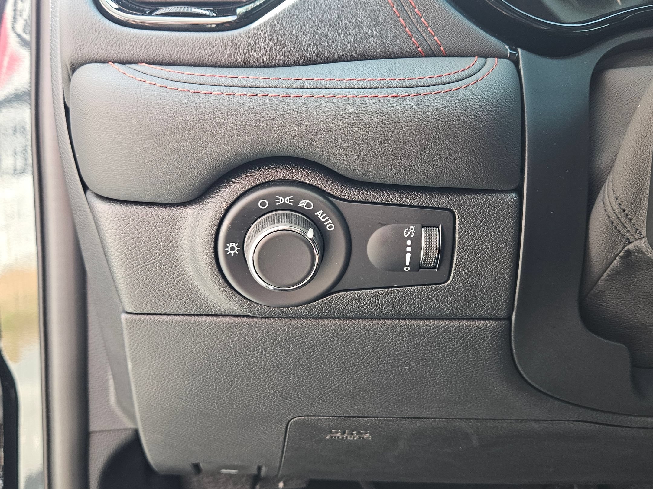 Used 2024 Dodge Durango GT AWD/4WD image 19