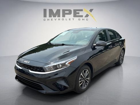 Used 2024 Kia Forte LXS w/ LXS Technology Package FWD image 1
