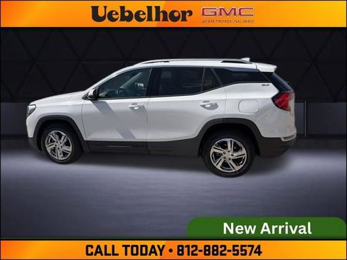 Used 2021 GMC Terrain SLT AWD/4WD image 2