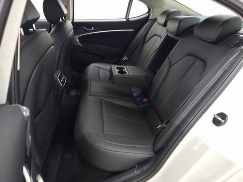 Used 2026 Genesis G70 2.5T image 24