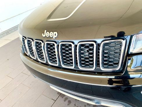 Used 2019 Jeep Grand Cherokee Limited w/ Trailer Tow Group IV AWD/4WD image 2