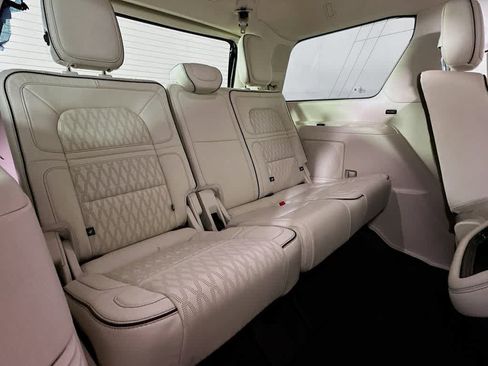 Used 2020 Lincoln Navigator Black Label w/ Cargo Convenience Package AWD/4WD image 33