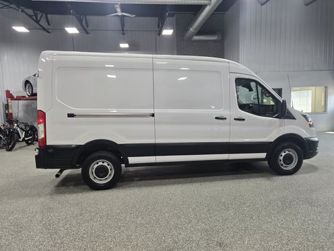 Used 2024 Ford Transit 250 148 Medium Roof RWD image 7