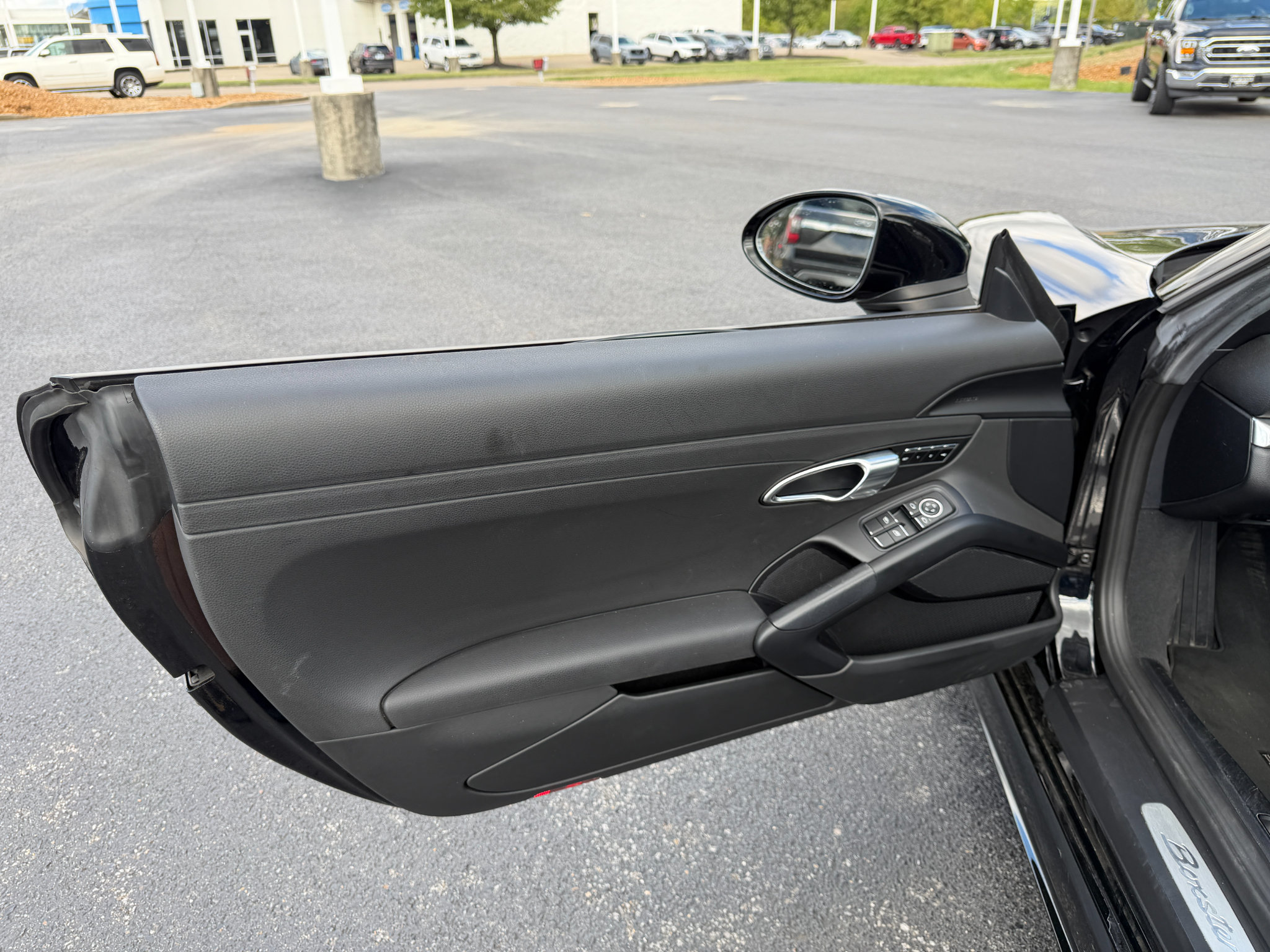 Used 2017 Porsche 718 Boxster RWD image 24