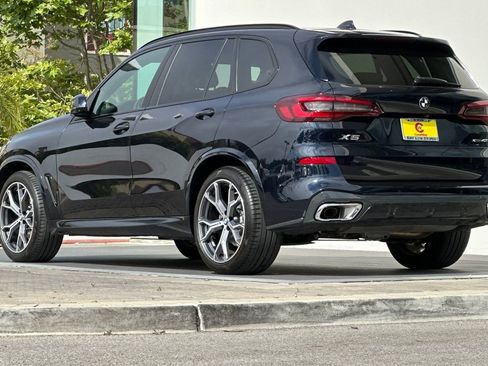 Used 2023 BMW X5 xDrive40i w/ M Sport Package AWD/4WD image 5
