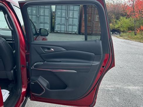 Certified 2024 Chevrolet Traverse RS image 49