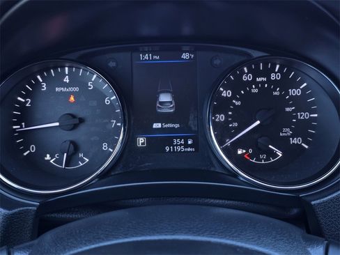 Used 2022 Nissan Rogue Sport S image 15