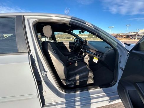 Used 2022 Honda Civic Sport image 29