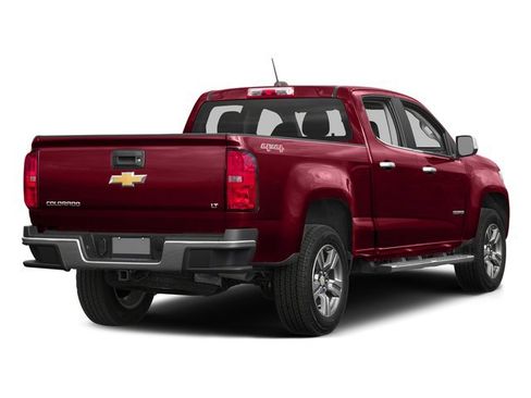 Used 2017 Chevrolet Colorado LT w/ LT Convenience Package image 2