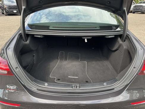 Used 2023 Mercedes-Benz E 350 4MATIC Sedan image 11