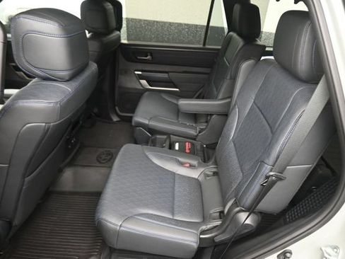 Used 2026 Toyota Sequoia Platinum AWD/4WD image 19