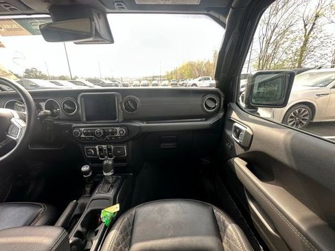 Used 2023 Jeep Wrangler Unlimited Sahara image 28