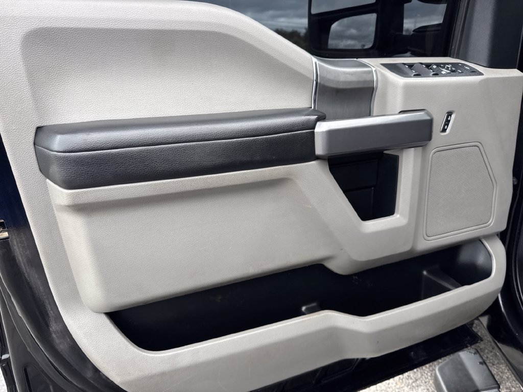 Used 2020 Ford F250 XLT w/ XLT Premium Package AWD/4WD image 15
