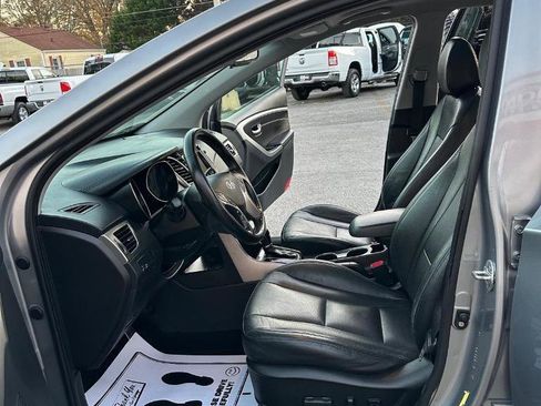 Used 2015 Hyundai Elantra GT w/ Option Group 03 image 23