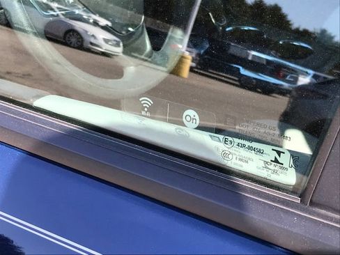 Used 2022 Chevrolet Equinox LS image 4