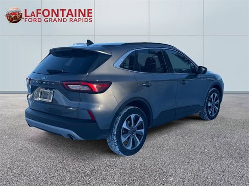 Used 2024 Ford Escape Platinum image 7