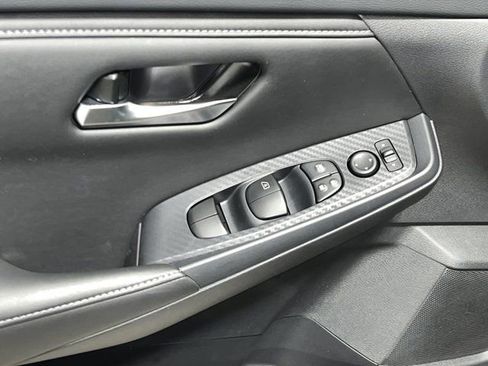 Used 2025 Nissan Sentra SV FWD image 20