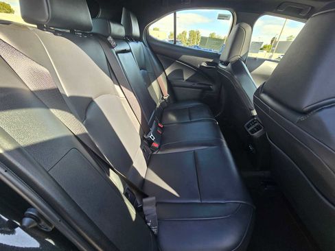 New 2026 Lexus UX 300h FWD image 15