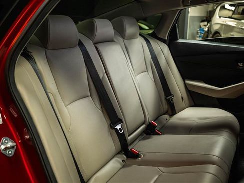 Used 2024 Honda Accord EX-L image 11