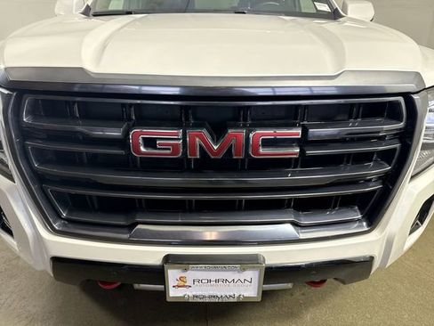 Used 2022 GMC Yukon AT4 image 28