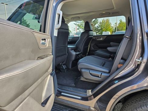Used 2025 INFINITI QX80 Pure AWD/4WD image 18