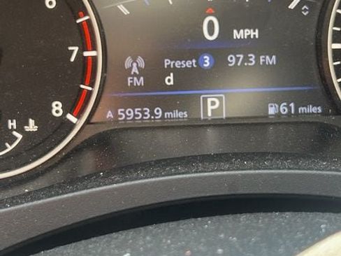Used 2023 Nissan Altima 2.5 SR w/ SR Premium Package FWD image 4