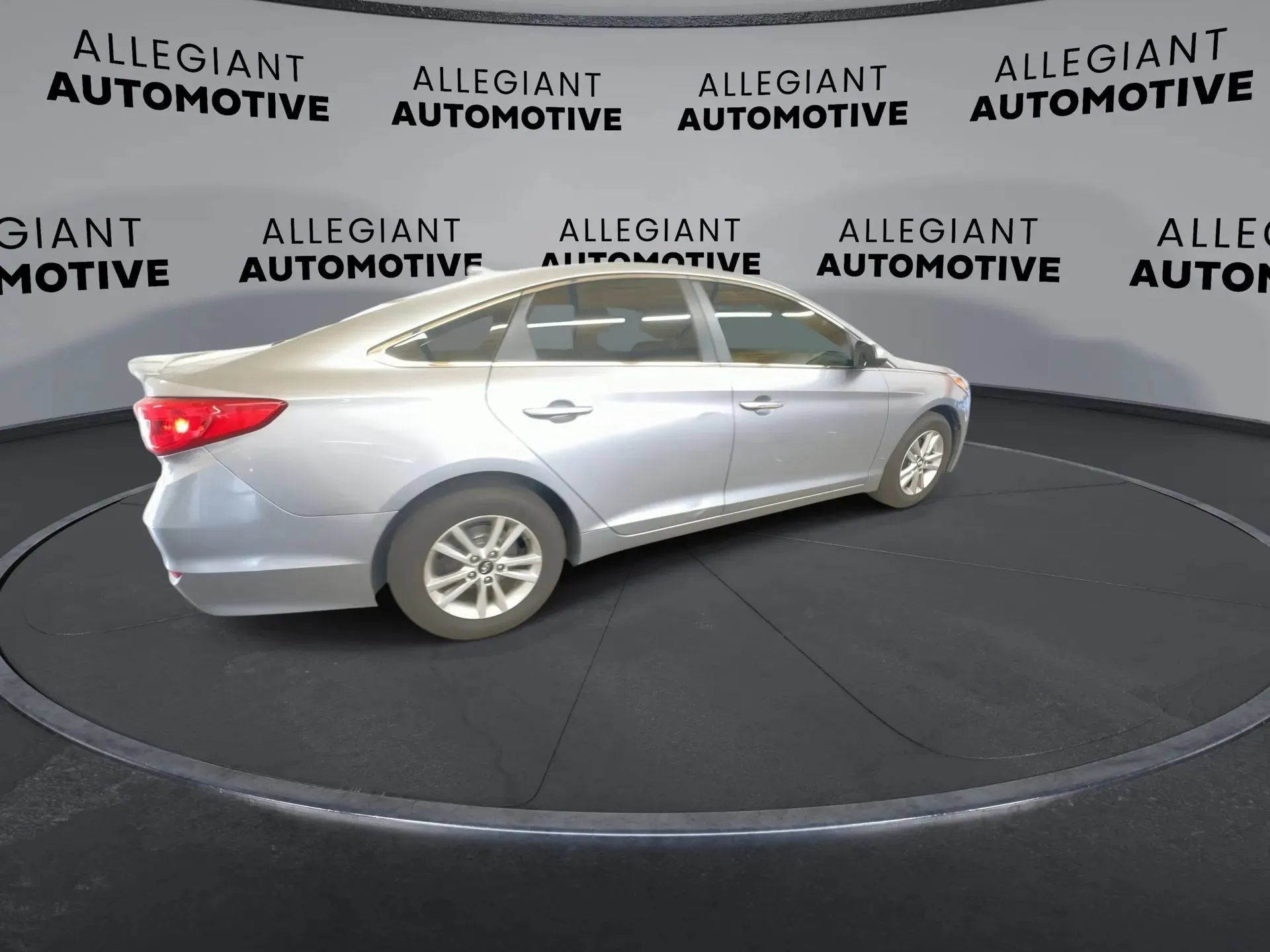 Used 2015 Hyundai Sonata SE FWD image 11