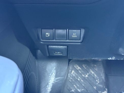 Used 2024 Toyota Prius Prime XSE Premium image 35