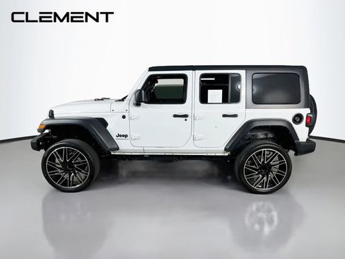 Used 2024 Jeep Wrangler Unlimited Sport AWD/4WD image 4