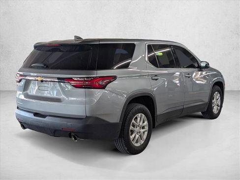 Used 2023 Chevrolet Traverse LS FWD image 5