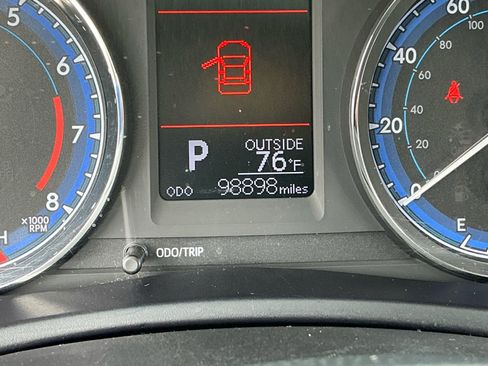 Used 2019 Toyota Corolla LE image 11