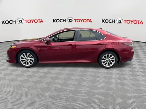 Used 2021 Toyota Camry LE FWD image 4