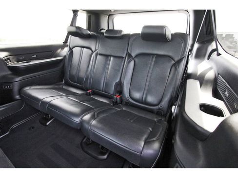 Used 2024 Jeep Wagoneer L Series II image 13