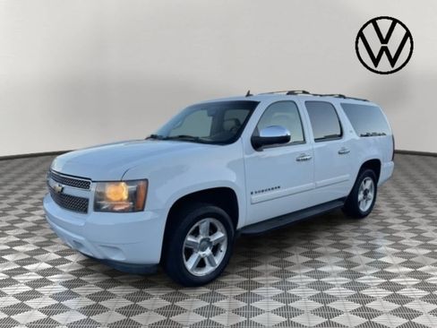 Used 2007 Chevrolet Suburban LTZ w/ LTZ Preferred Equipment Group image 7