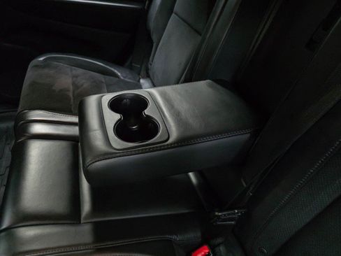 Used 2018 Jeep Grand Cherokee Trailhawk AWD/4WD image 17