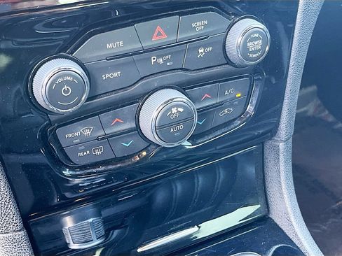 Used 2021 Chrysler 300 S RWD image 15
